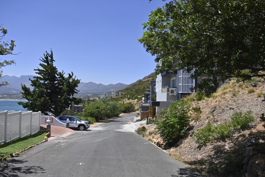 0 Bedroom Property for Sale in Mountainside Western Cape